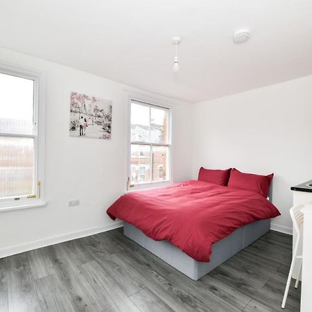 Waylen Street Suites Reading Buitenkant foto