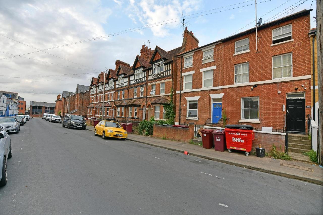 Waylen Street Suites Reading Buitenkant foto